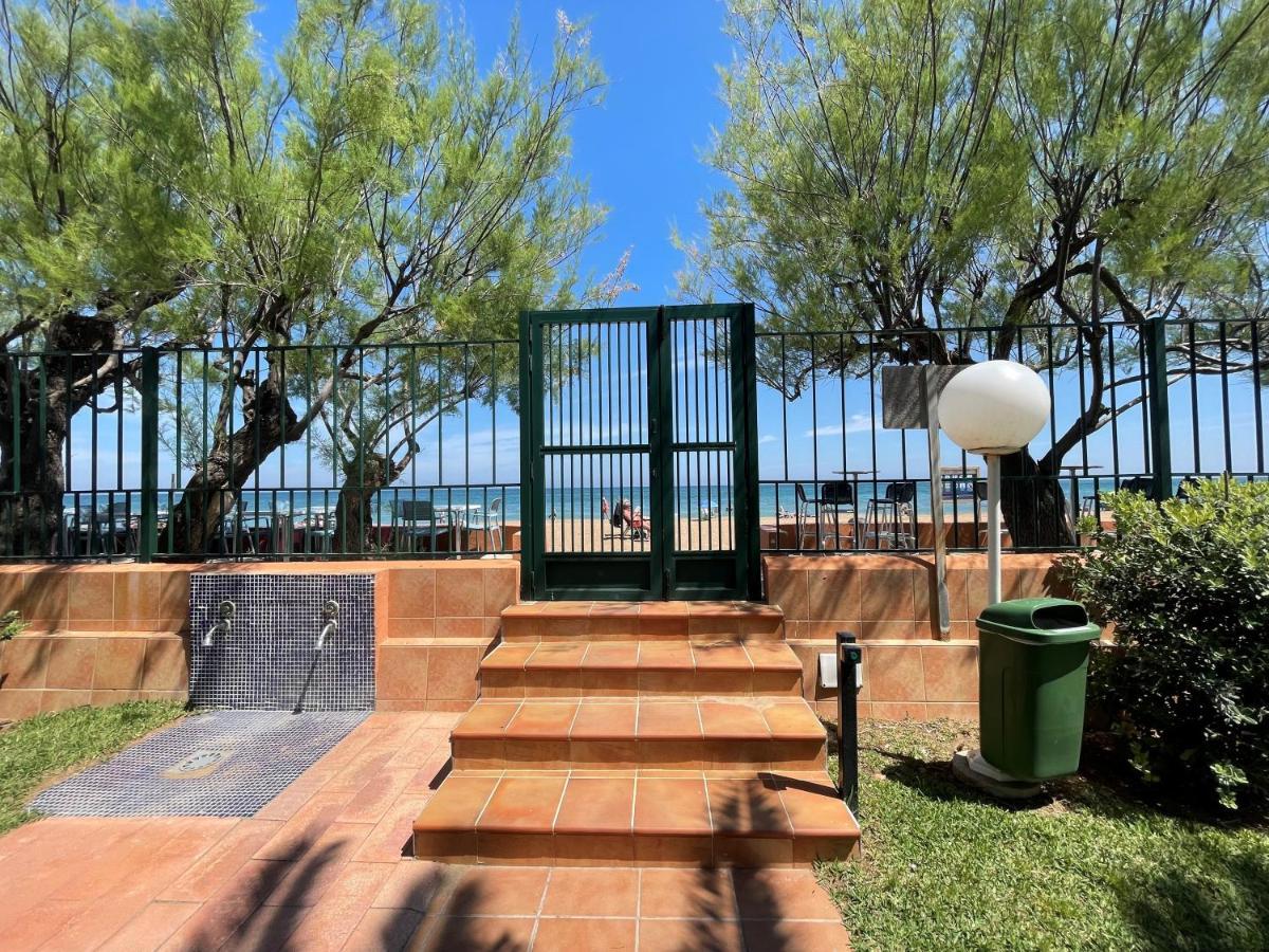 Tetom Primera Linea De Playa Apartment Denia